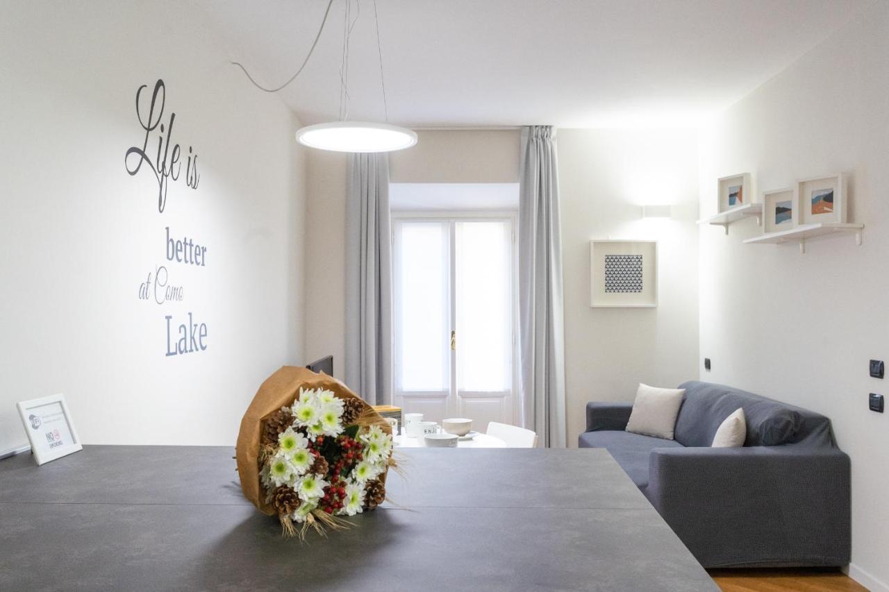 White Flat In Center By Rent * Côme