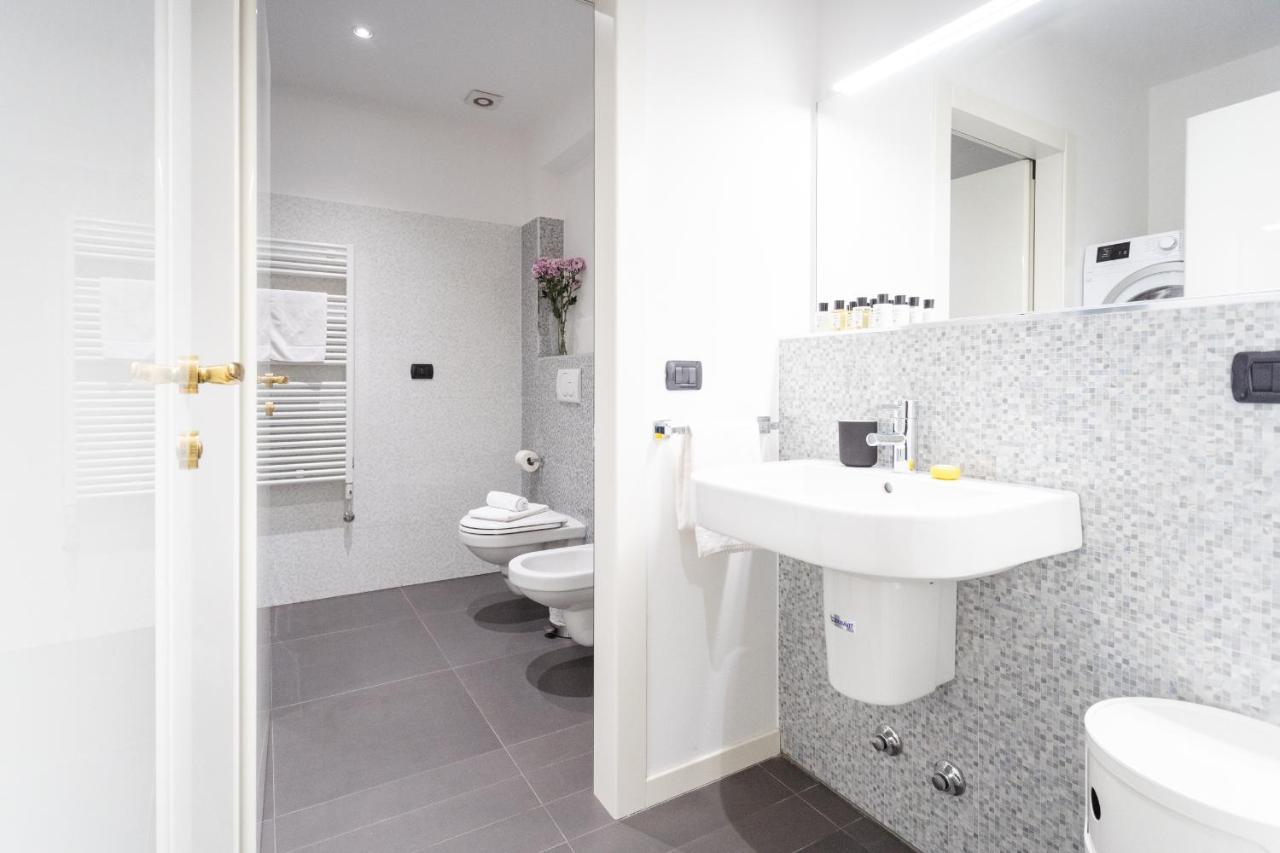 White Flat In Center By Rent Appartement